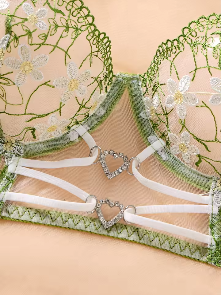 Green Daisy Embroidery 2-Piece Set.